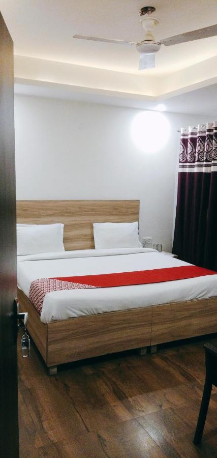 Hotel Golden Bliss At New Delhi Airport Exterior photo