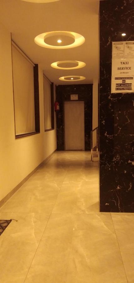 Hotel Golden Bliss At New Delhi Airport Exterior photo